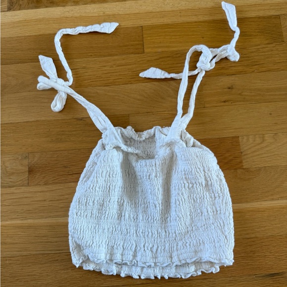 Abercrombie & Fitch Women's white top size small - Picture 3 of 4